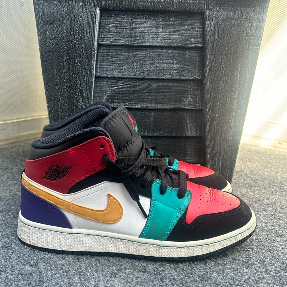 Air Jordan 1 Retro mid